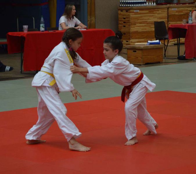 files/public/abteilungen/Abteilung Judo/Judo 2016/4 Joanne im Griffkampf.jpg