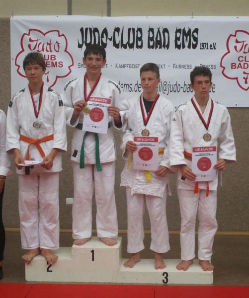 files/public/abteilungen/Abteilung Judo/Judo 2016/Leon re auf dem 3 Platz (2)1016.JPG