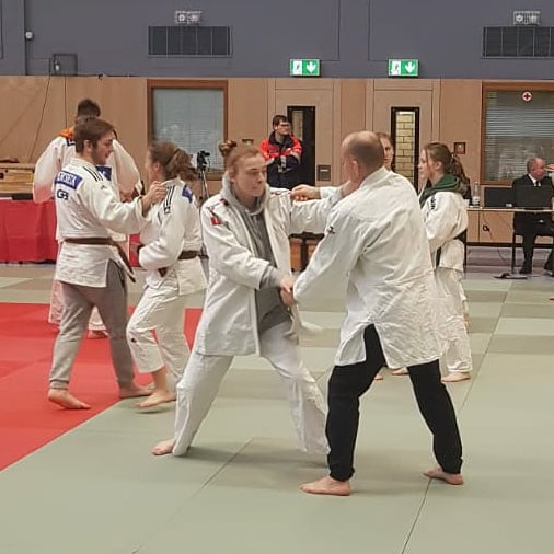 files/public/abteilungen/Abteilung Judo/Judo 2020/Helen beim Aufwaermen20.2.20.jpg
