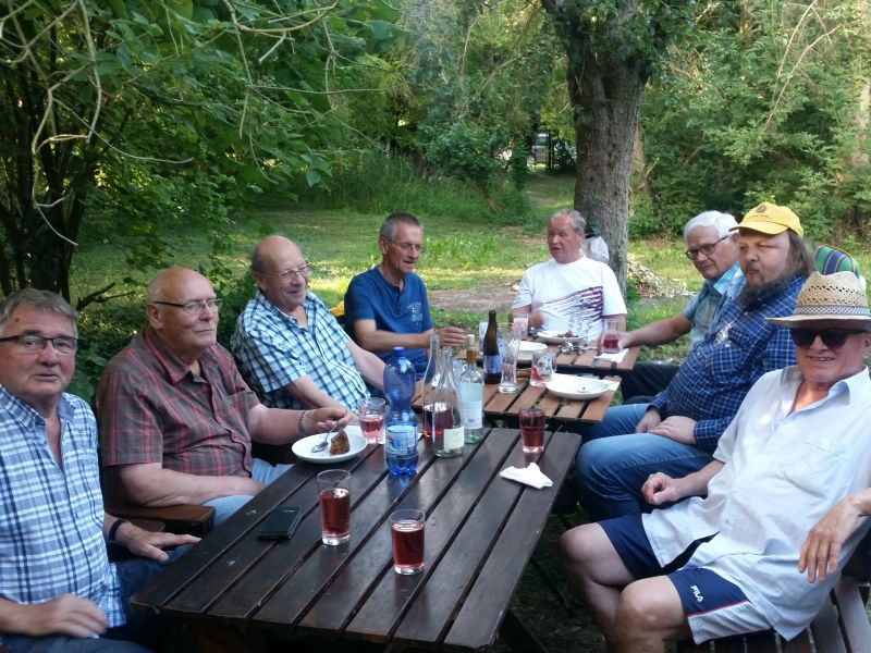 files/public/abteilungen/Boule/Kerschepolster 7 a.jpg