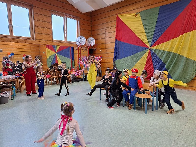 files/public/abteilungen/Gruppe Kindersport/Fastnacht2026 6a.jpg