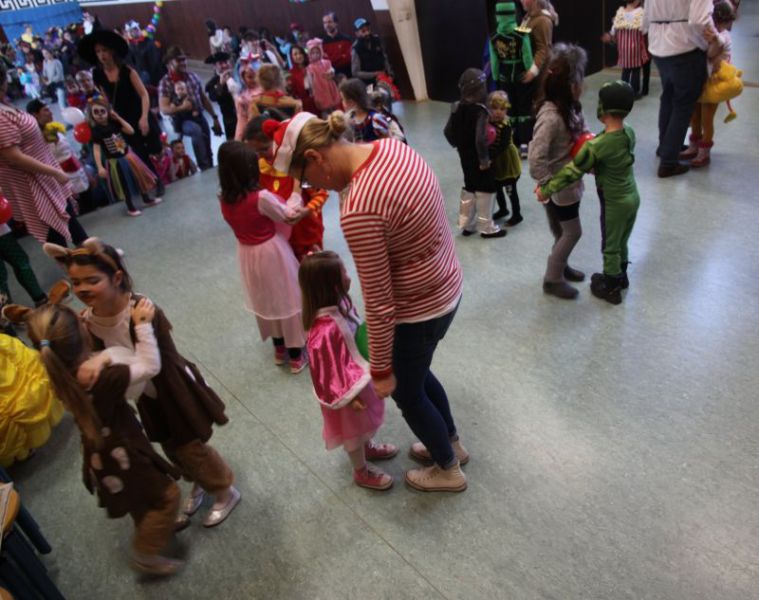 files/public/abteilungen/Gruppe Kindersport/Kinderfastgnacht 0219a.JPG